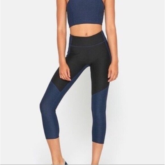 NWOT Outdoor Voices OG Textured Compression 7/8 Legging - Picture 1 of 6